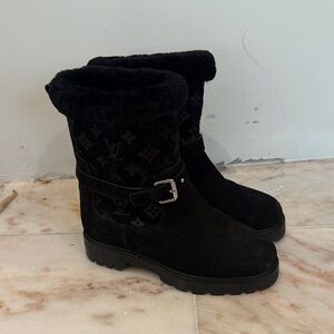 Louis Vuitton Black Suede Shearling Boots